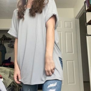 gray short sleeve